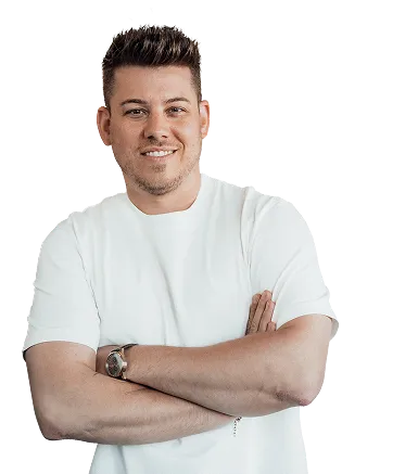 Daniel Jost - der Geschäftsführer Daniel Lost lächelt direkt in die Kamera