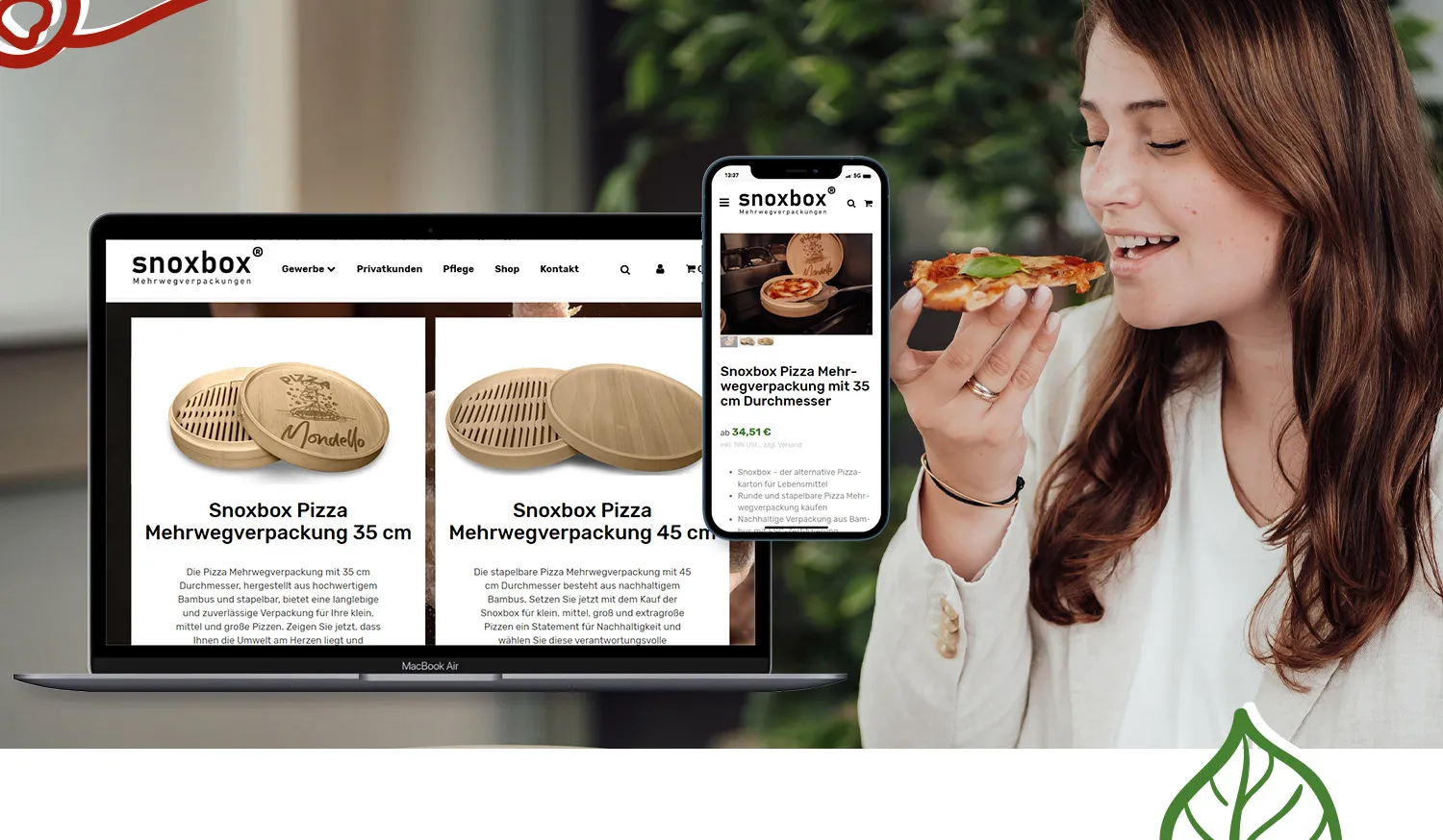 snoxbox Mehrwegverpackung Pizza Onlineshop Auswahl - Darstellung des Shops auf Laptop und Handy, daneben genießt eine Frau ein Pizzastück