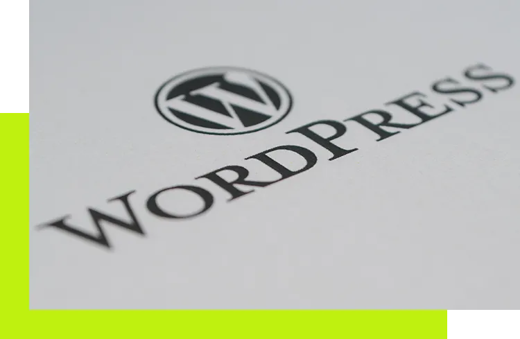 Webentwicklung WordPress - Weißes Papier mit WordPress-Logo