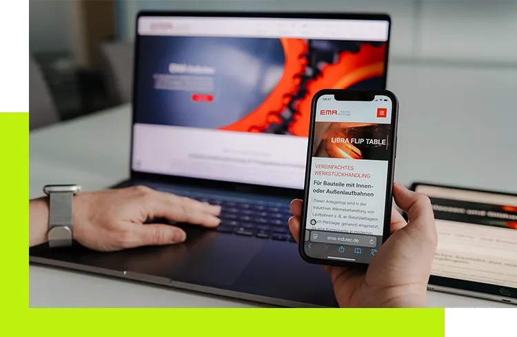 Responsive Webdesign - Responsive Website wird auf Laptop Smartphone und Tablet getestet zur Sicherstellung der optimalen Darstellung auf allen Endgeräten