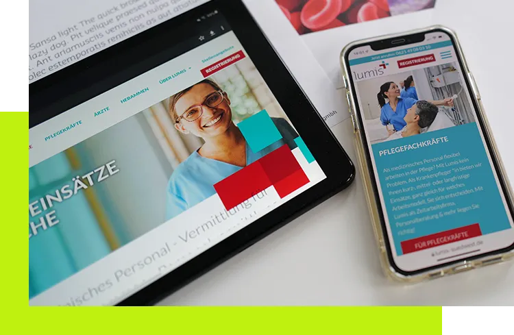 Digitalstrategie Entwicklung - Webseite auf Smartphone und Tablet